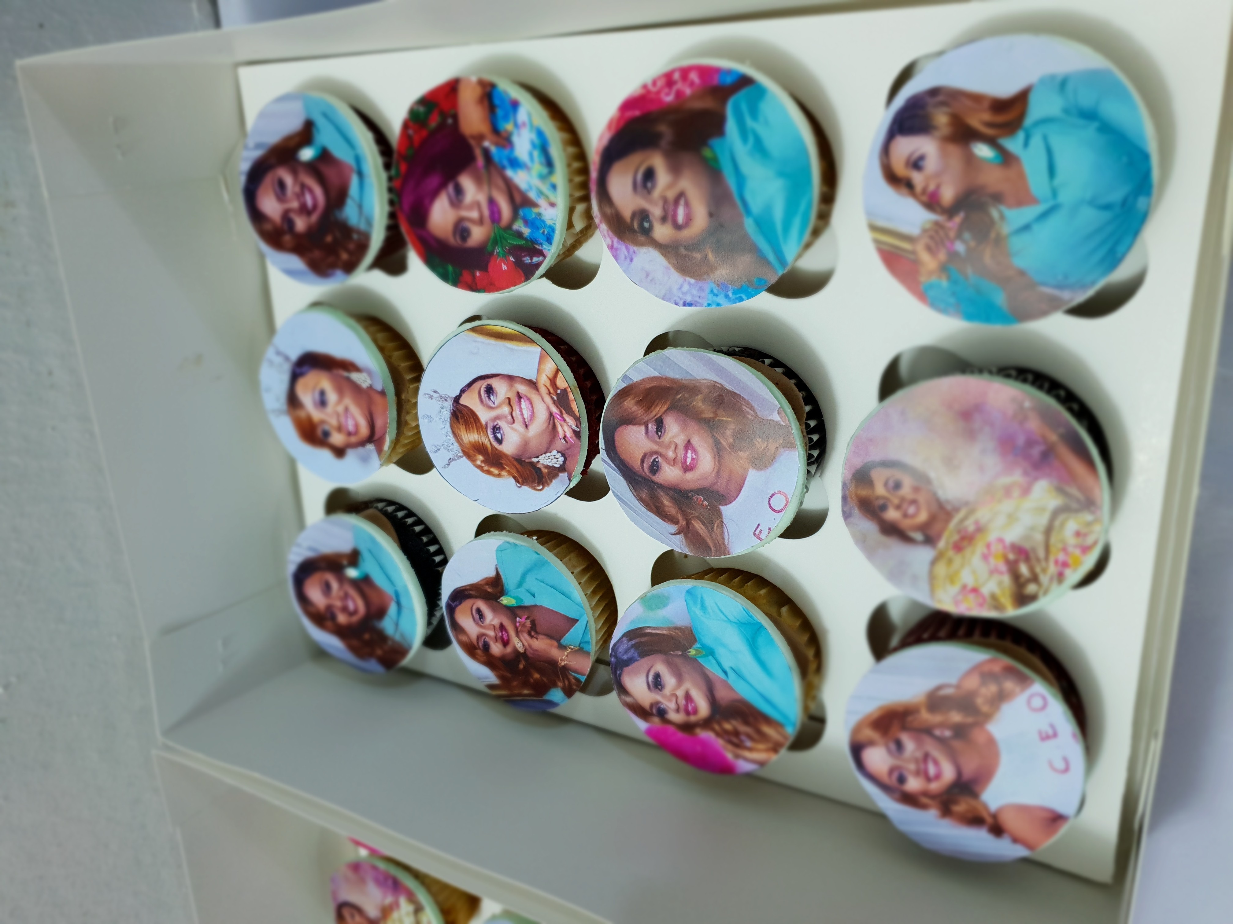 Picture Cupcakes