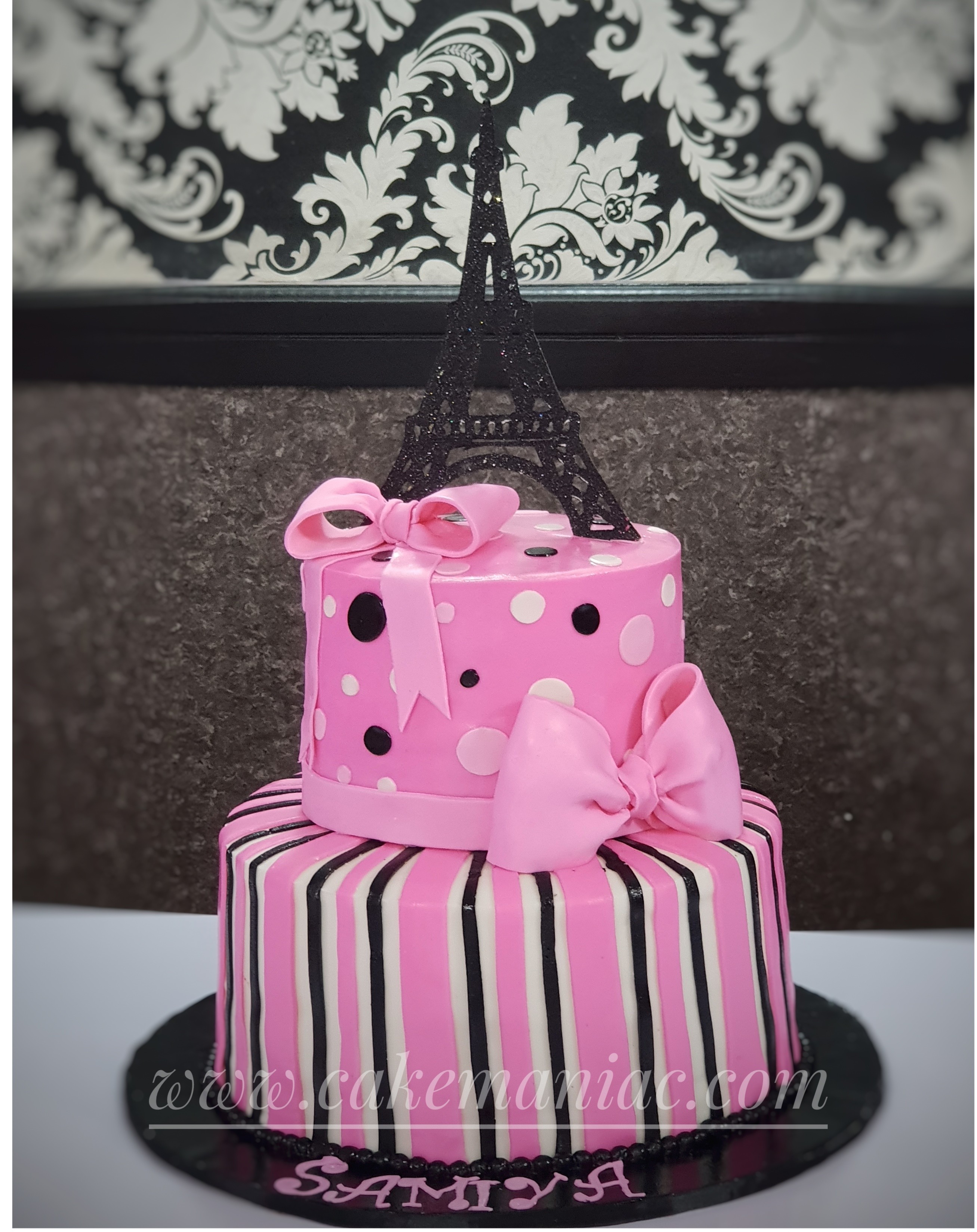 Eiffel Tower Cake 