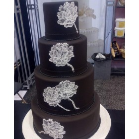 Black and white wedding cake 